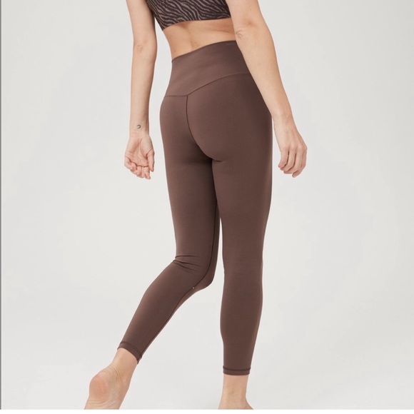 NWT Aerie Offline Real Me 7/8 Leggings M - Picture 2 of 10